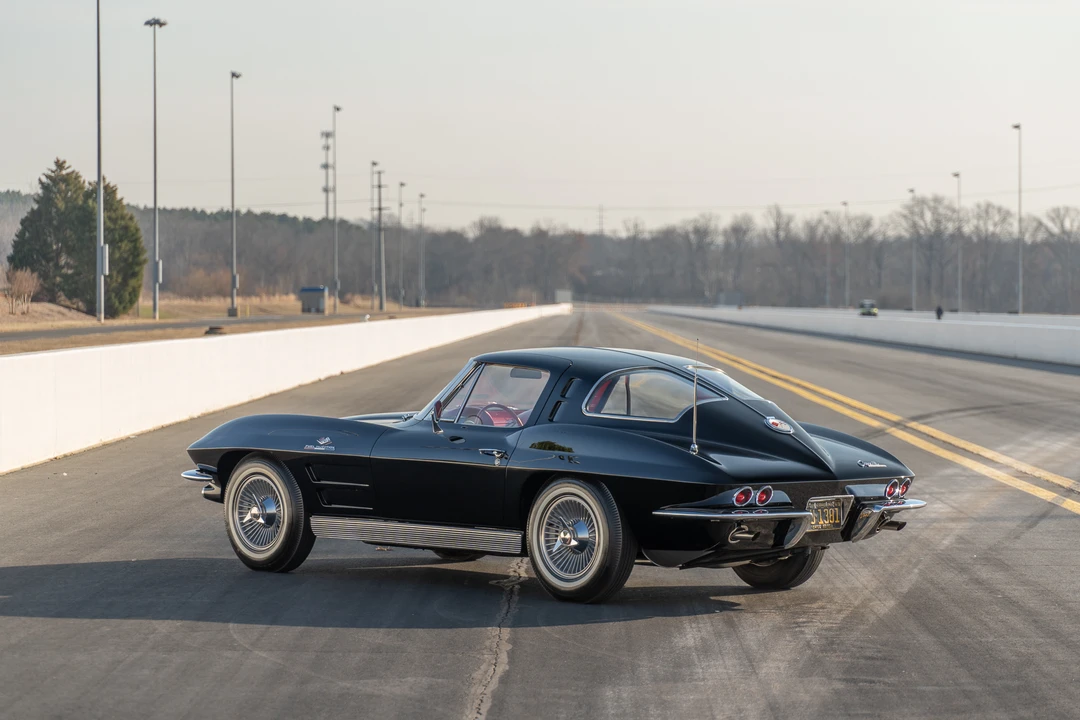1963 Chevrolet Corvette C2 - Image 11 of 31