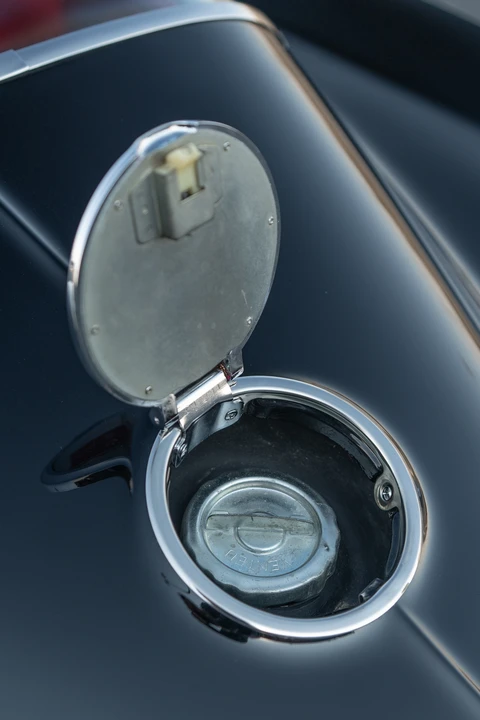 1963 Chevrolet Corvette C2 - Image 30 of 31