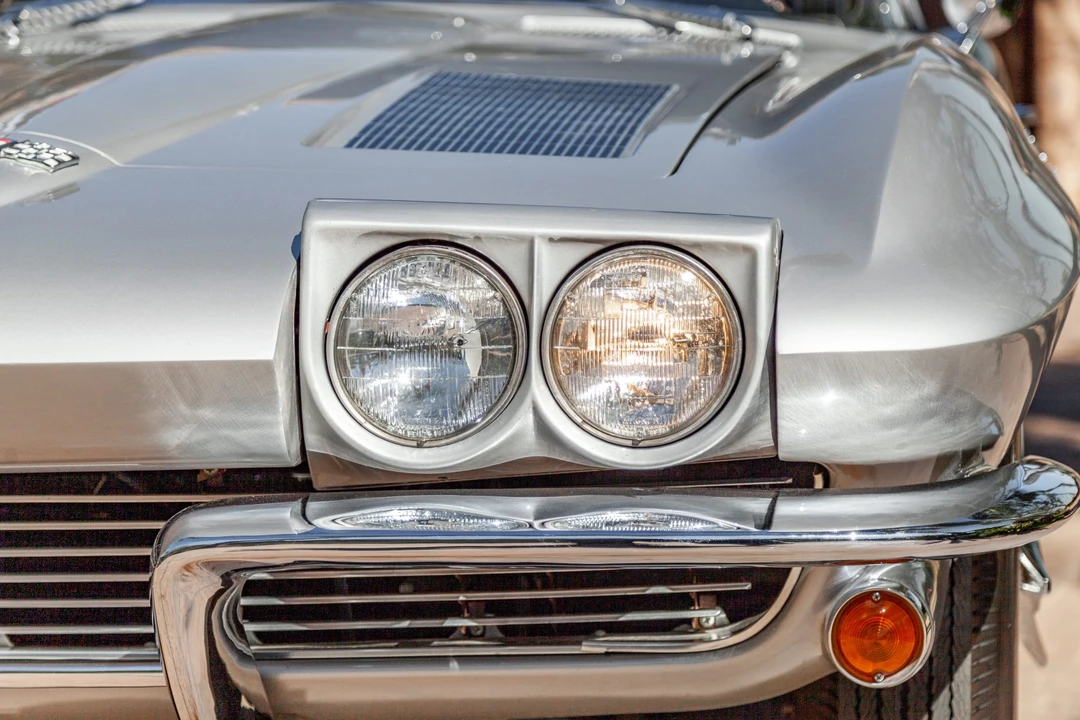 1963 Chevrolet Corvette C2 - Image 18 of 31
