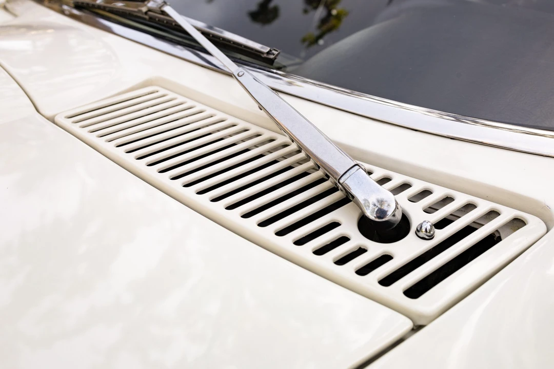1963 Chevrolet Corvette C2 - Image 17 of 31