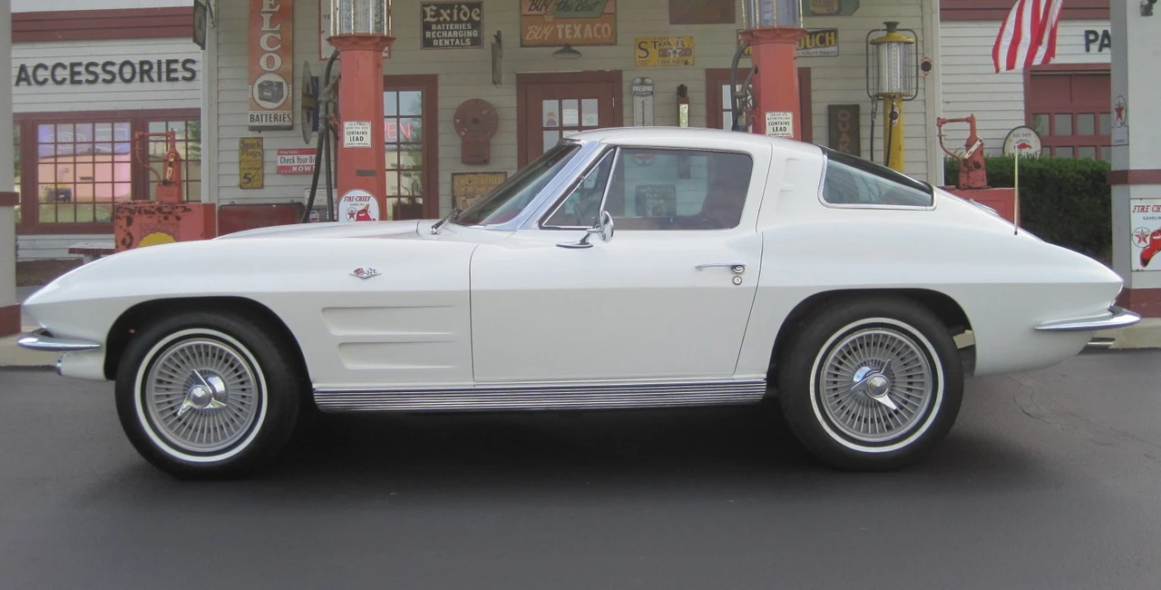 1963 Chevrolet Corvette C2 - Image 4 of 31
