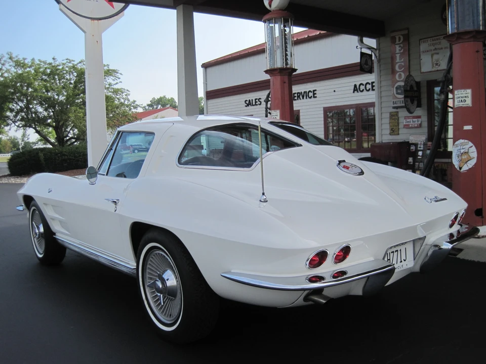 1963 Chevrolet Corvette C2 - Image 20 of 31