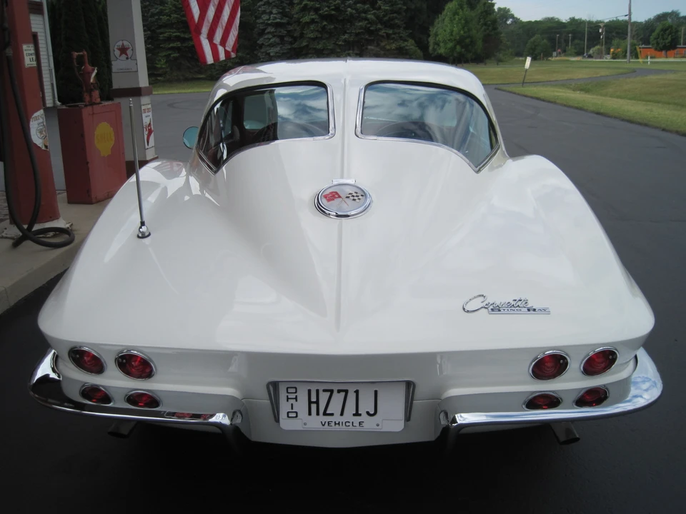 1963 Chevrolet Corvette C2 - Image 17 of 31