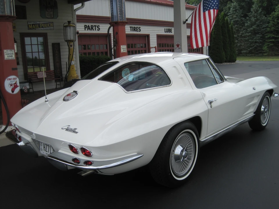1963 Chevrolet Corvette C2 - Image 14 of 31