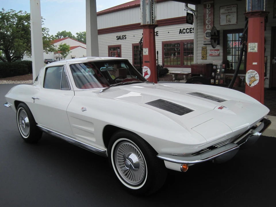 1963 Chevrolet Corvette C2 - Image 12 of 31
