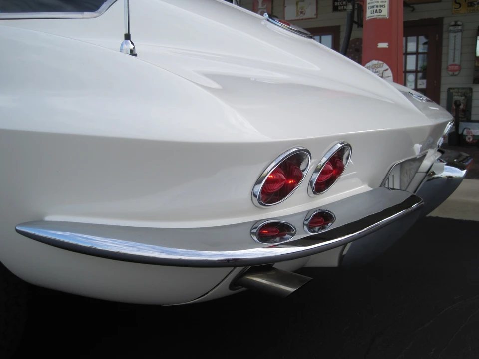 1963 Chevrolet Corvette C2 - Image 19 of 31