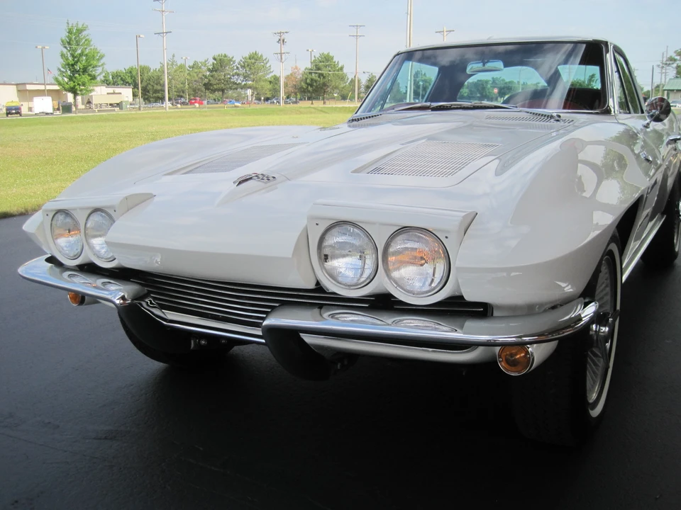 1963 Chevrolet Corvette C2 - Image 30 of 31