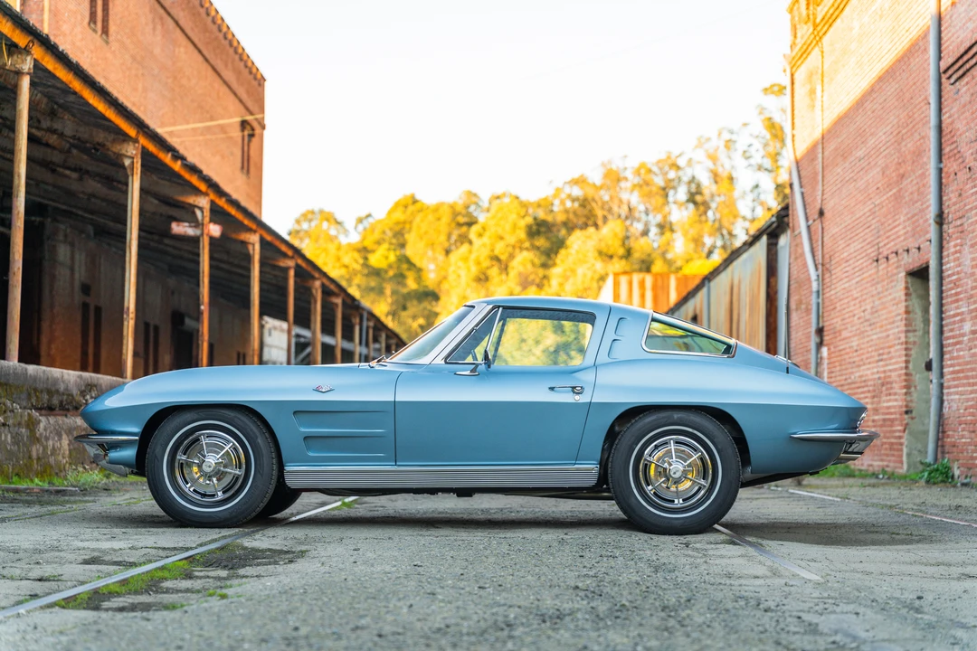 1963 Chevrolet Corvette C2 - Image 16 of 31