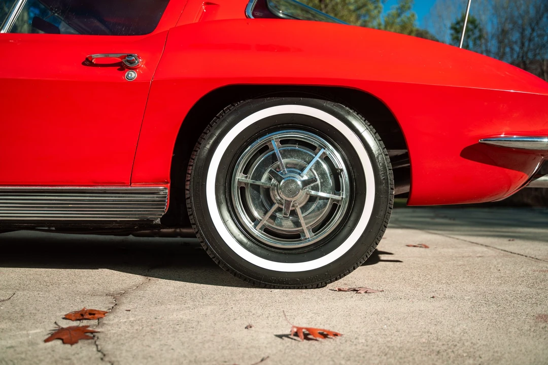 1963 Chevrolet Corvette C2 - Image 22 of 31