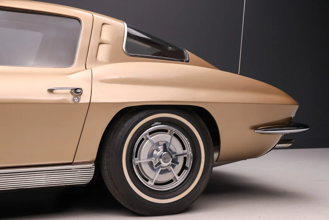 1963 Chevrolet Corvette C2 - Image 21 of 31