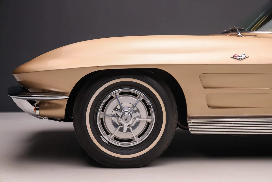1963 Chevrolet Corvette C2 - Image 18 of 31
