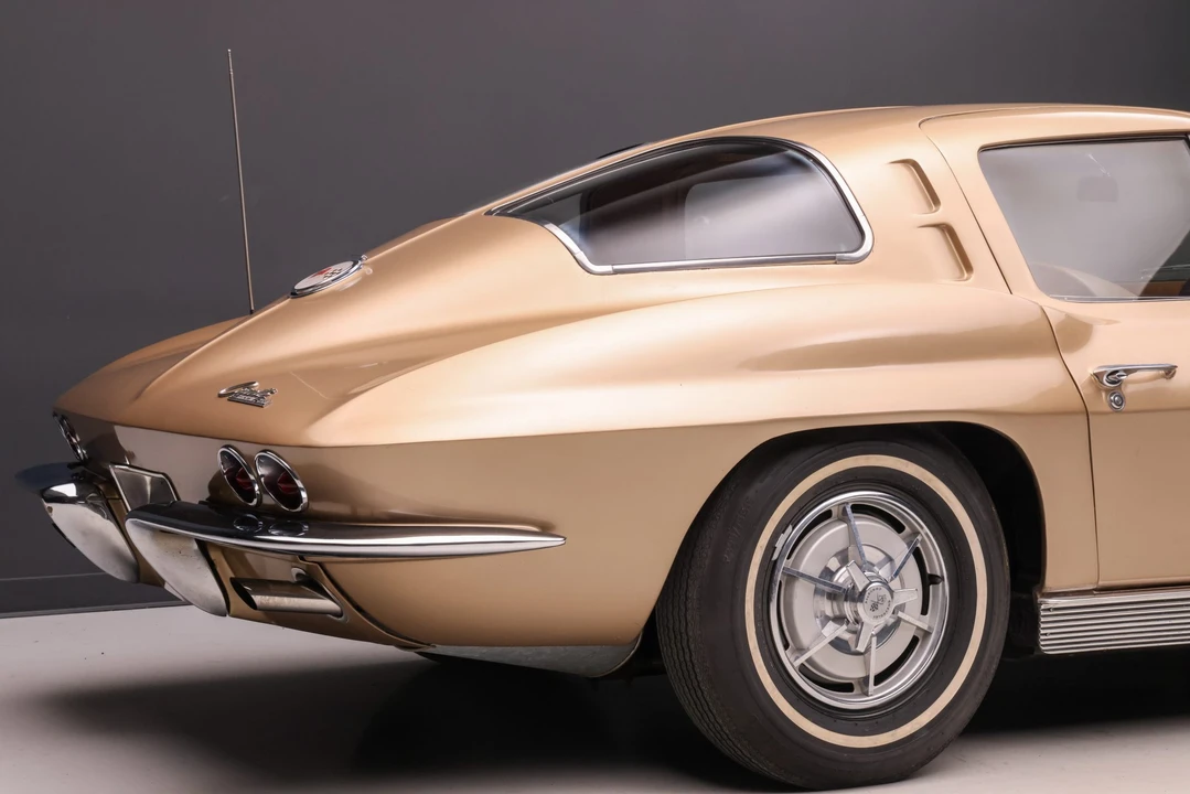 1963 Chevrolet Corvette C2 - Image 24 of 31