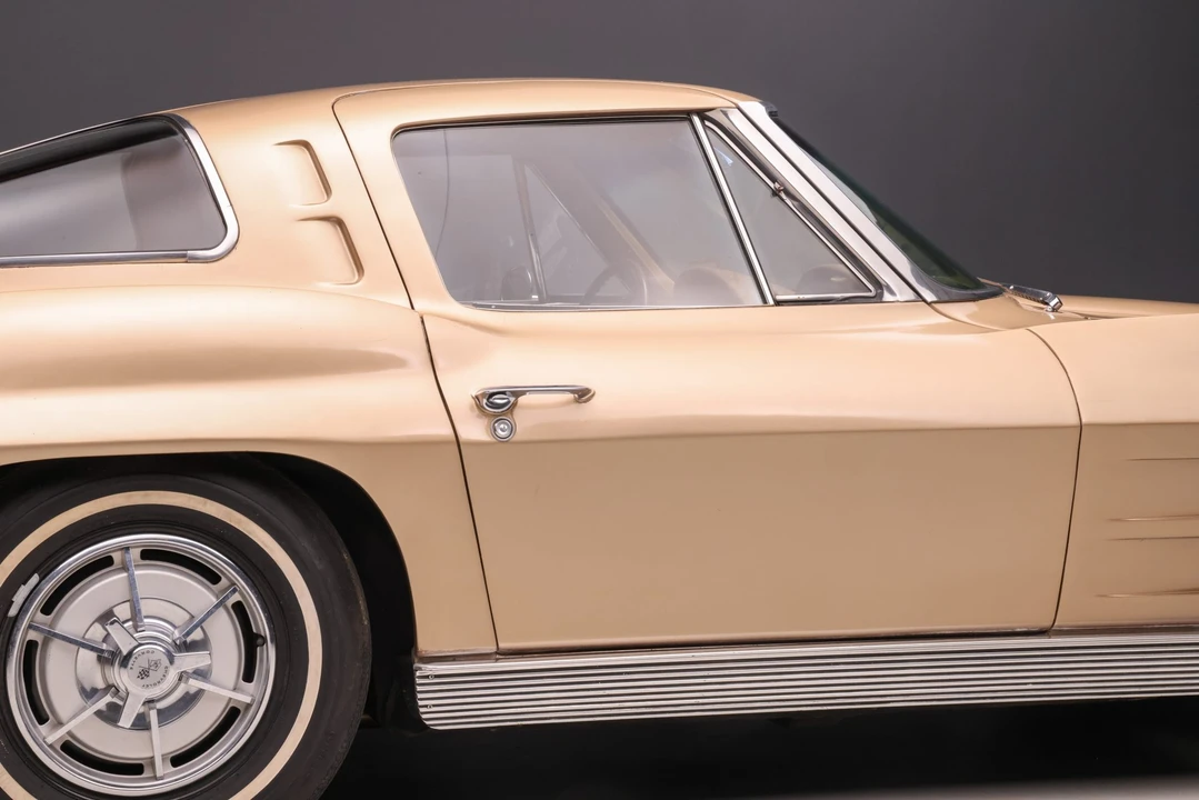 1963 Chevrolet Corvette C2 - Image 25 of 31