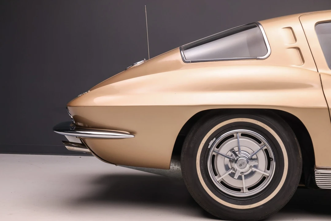 1963 Chevrolet Corvette C2 - Image 23 of 31