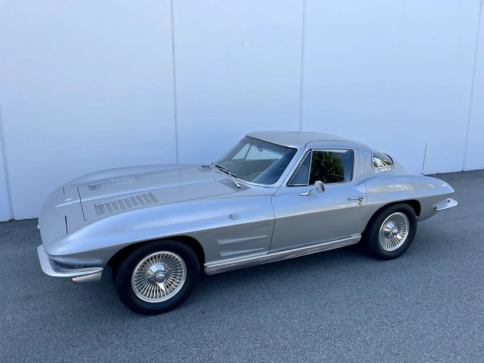 1963 Chevrolet Corvette C2 - Image 10 of 31