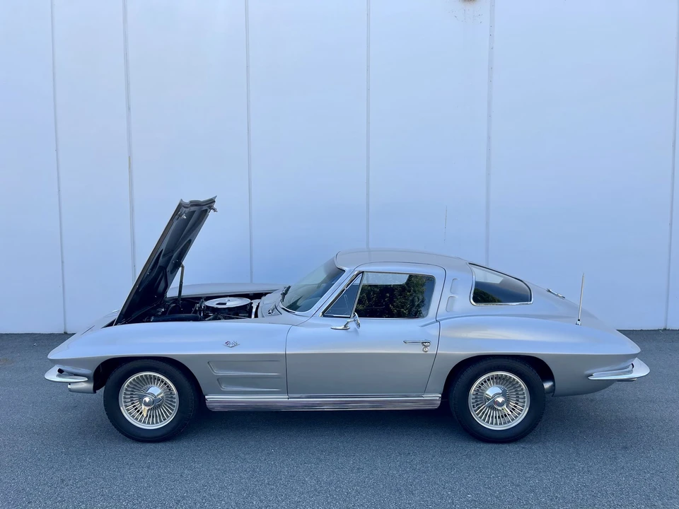 1963 Chevrolet Corvette C2 - Image 17 of 31