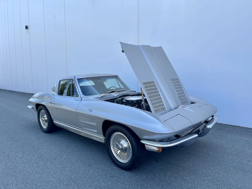 1963 Chevrolet Corvette C2 - Image 14 of 31