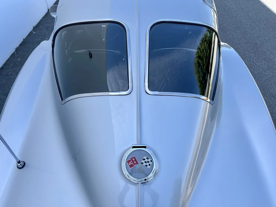 1963 Chevrolet Corvette C2 - Image 30 of 31