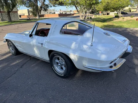1963 Chevrolet Corvette C2 - Image 4 of 31