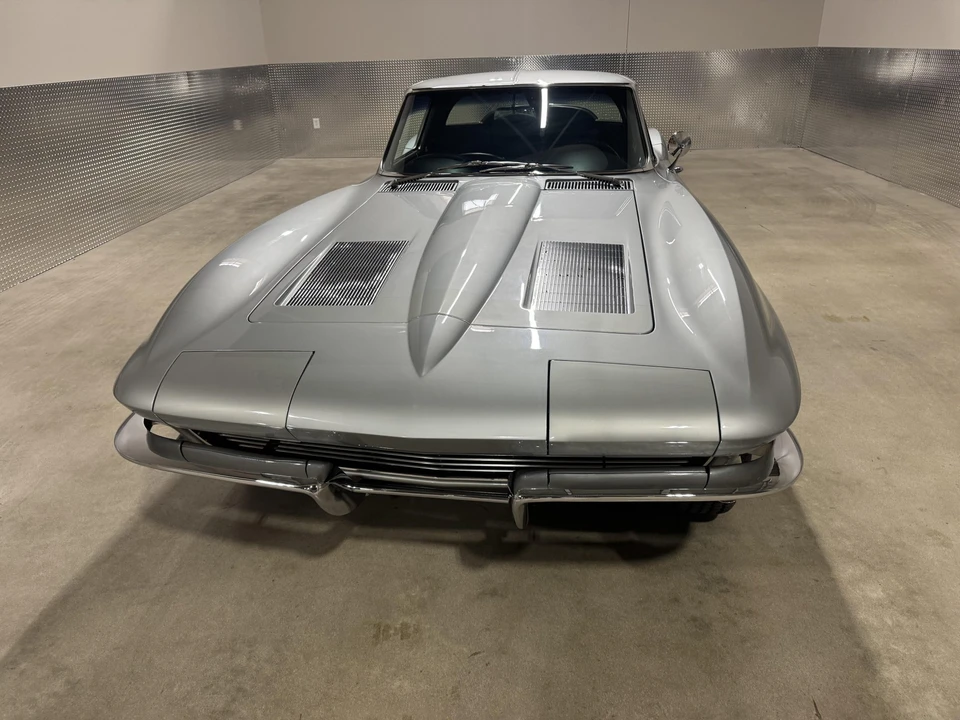 1963 Chevrolet Corvette C2 - Image 8 of 31