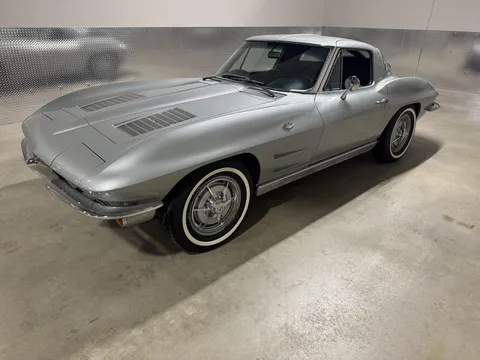 1963 Chevrolet Corvette C2 - Image 3 of 31