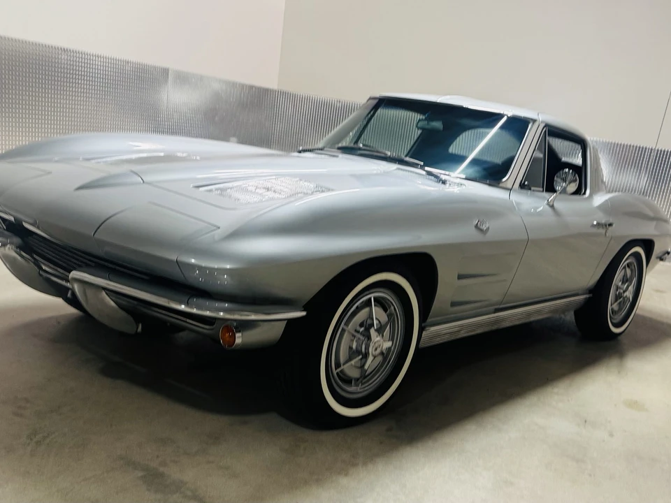 1963 Chevrolet Corvette C2 - Image 24 of 31