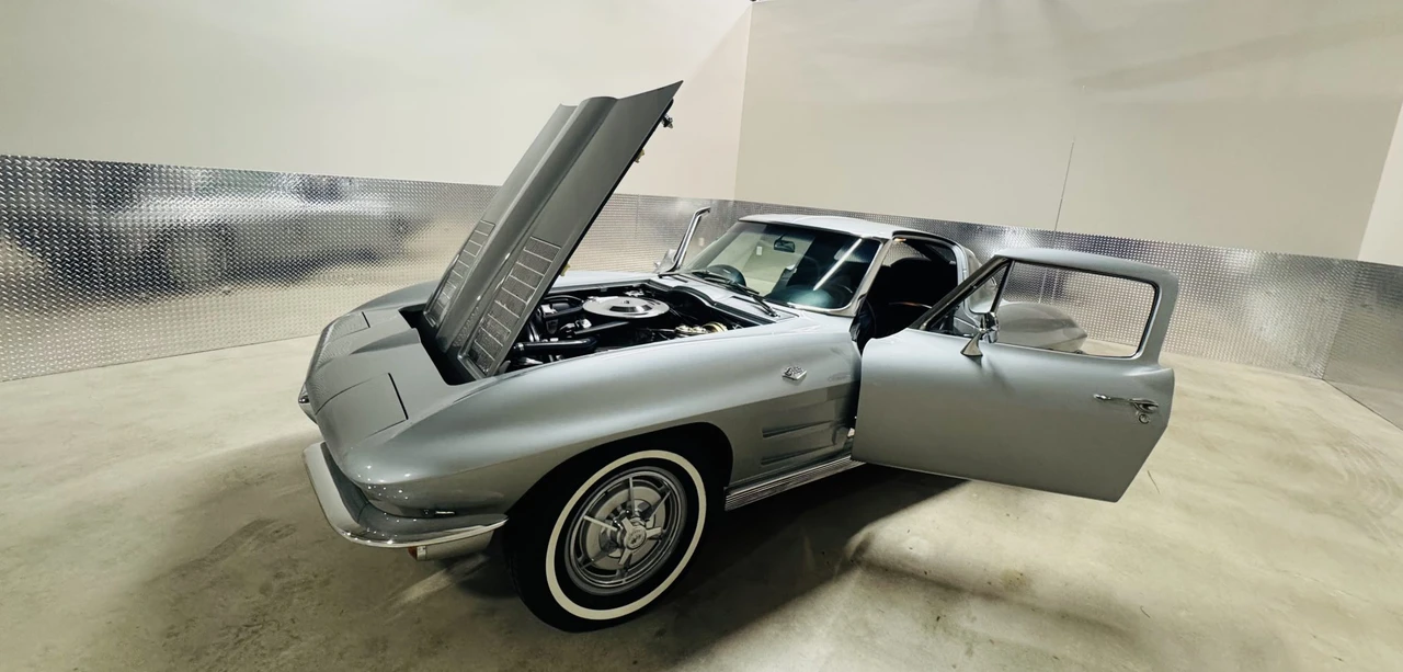 1963 Chevrolet Corvette C2 - Image 11 of 31