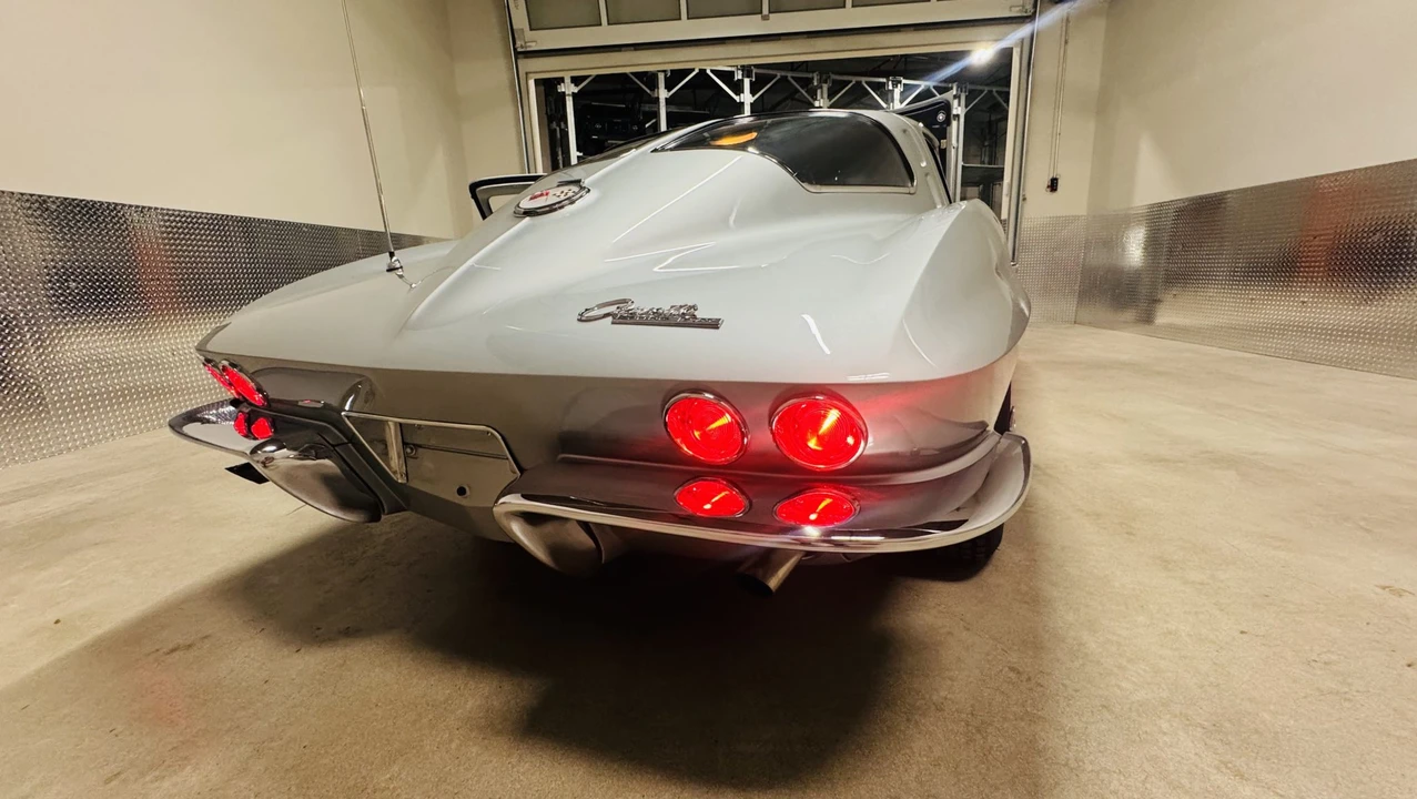 1963 Chevrolet Corvette C2 - Image 20 of 31