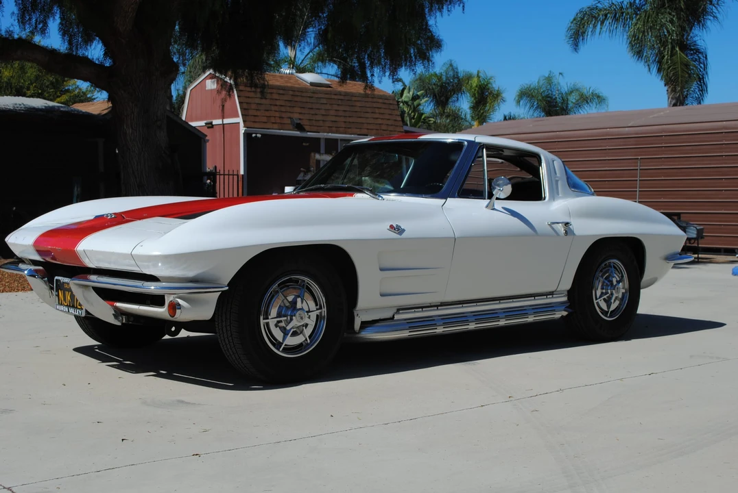 1963 Chevrolet Corvette C2 - Image 2 of 31