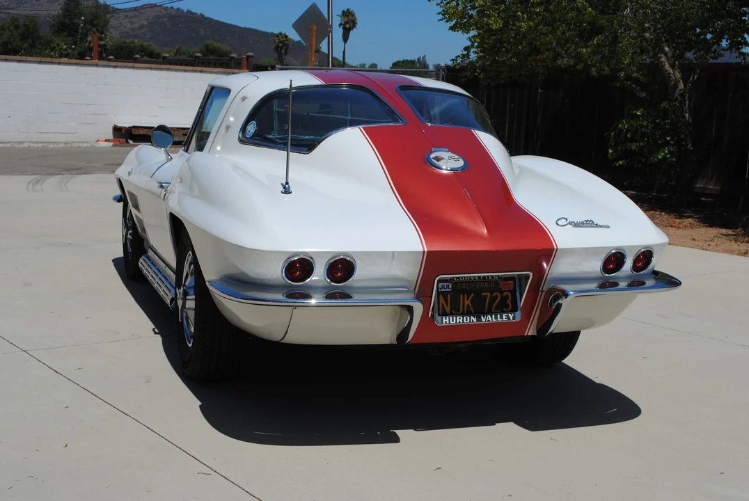 1963 Chevrolet Corvette C2 - Image 23 of 31