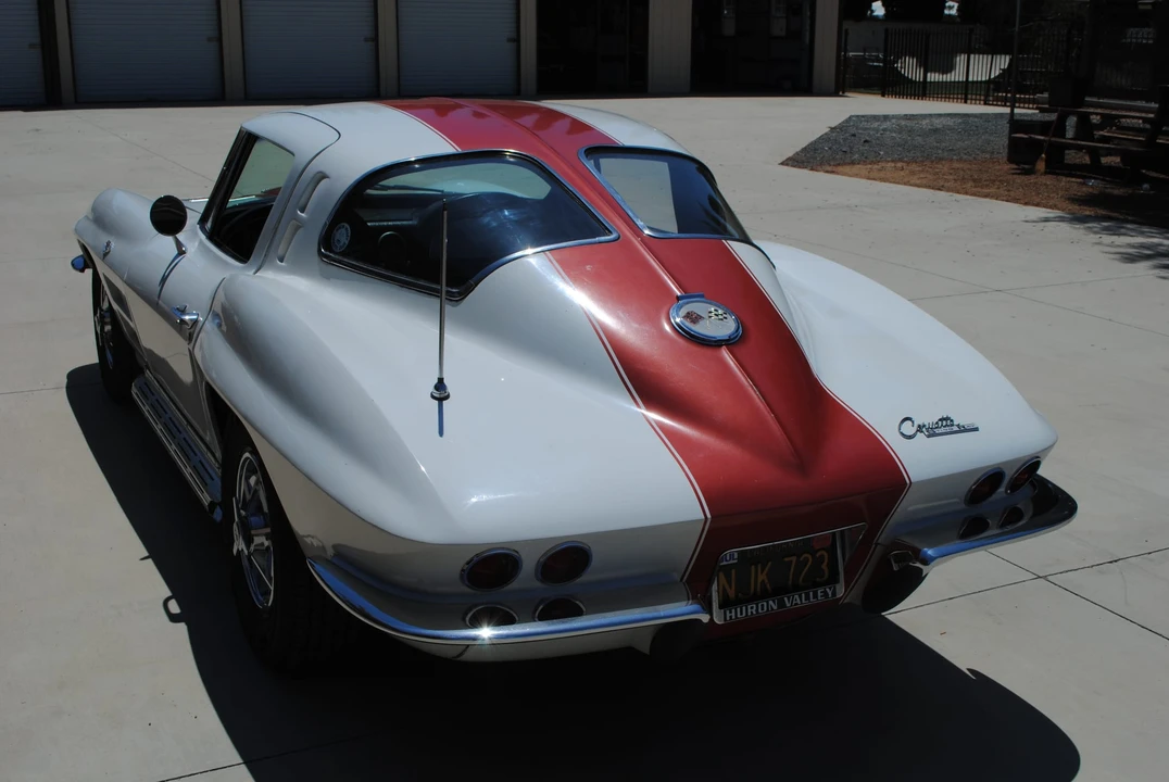 1963 Chevrolet Corvette C2 - Image 24 of 31