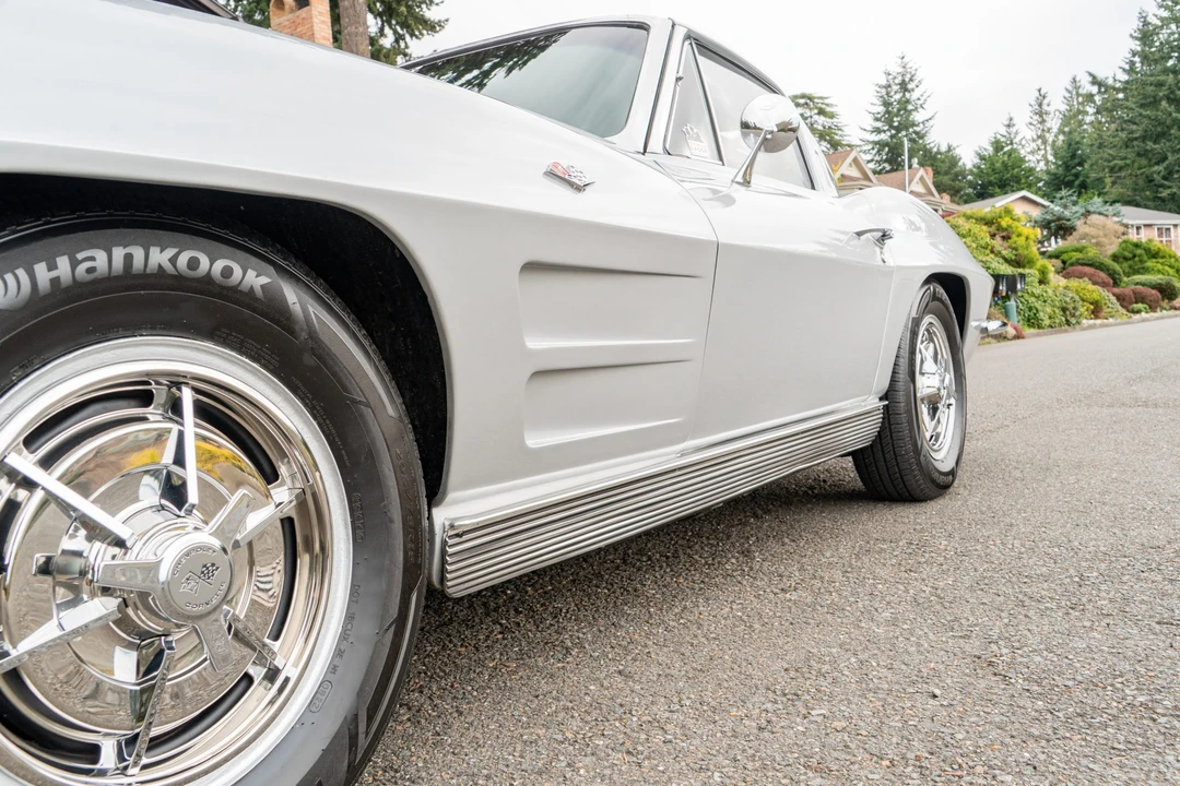 1963 Chevrolet Corvette C2 - Image 21 of 31