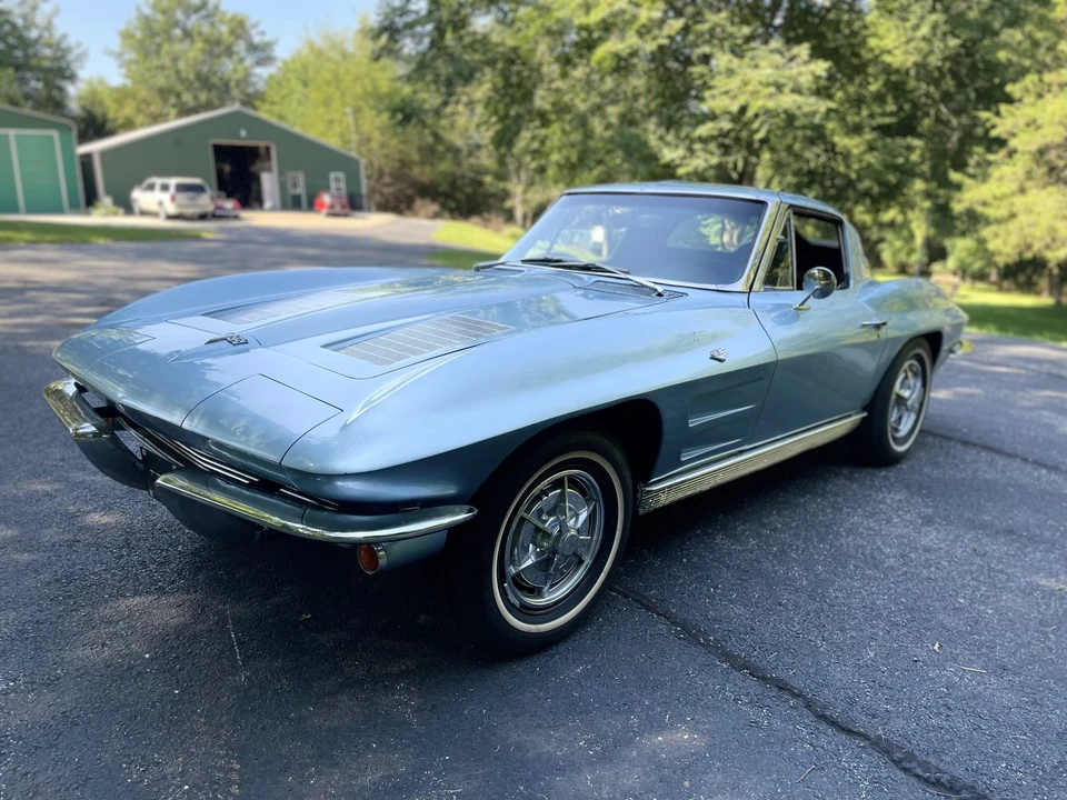 1963 Chevrolet Corvette C2 - Image 2 of 31