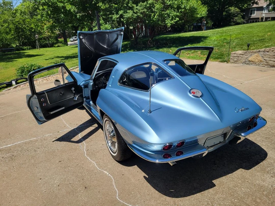 1963 Chevrolet Corvette C2 - Image 12 of 31