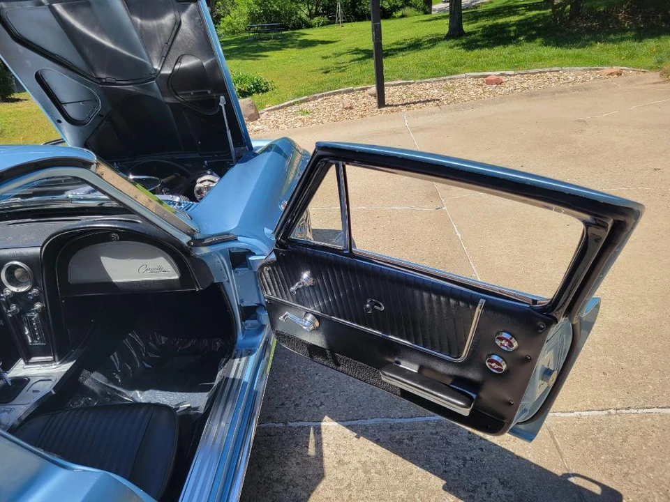 1963 Chevrolet Corvette C2 - Image 31 of 31
