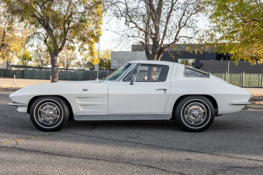 1963 Chevrolet Corvette C2 - Image 3 of 31