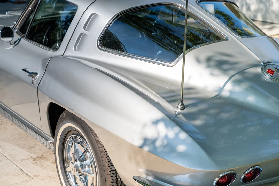 1963 Chevrolet Corvette C2 - Image 21 of 31