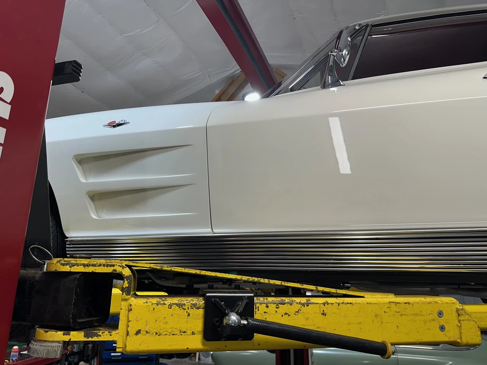 1963 Chevrolet Corvette C2 - Image 18 of 31