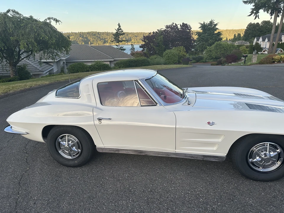 1963 Chevrolet Corvette C2 - Image 11 of 31