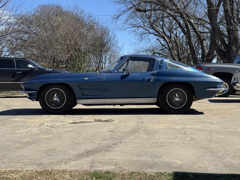 1963 Chevrolet Corvette C2 - Image 25 of 31