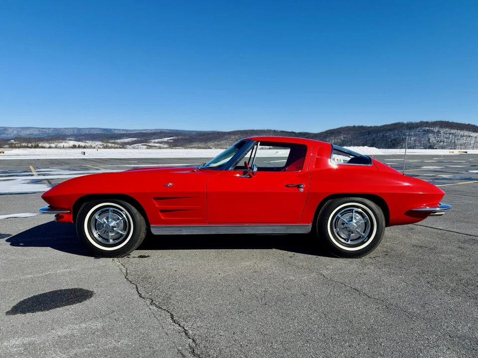 1963 Chevrolet Corvette C2 - Image 11 of 31