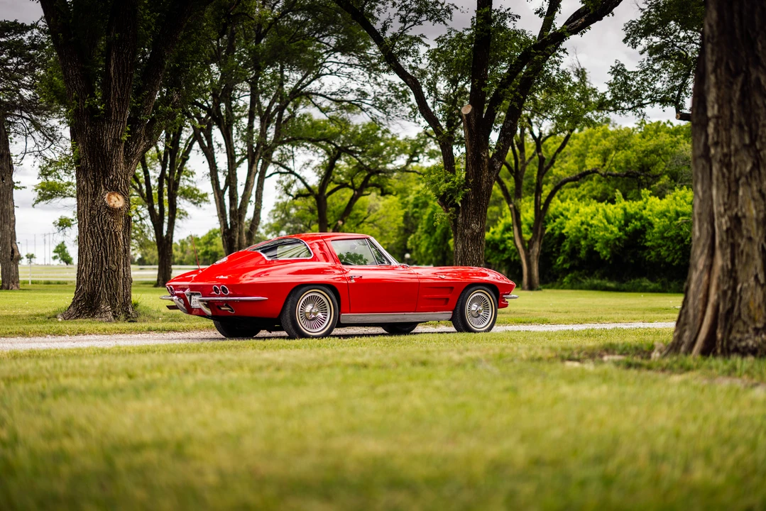 1963 Chevrolet Corvette C2 - Image 8 of 31