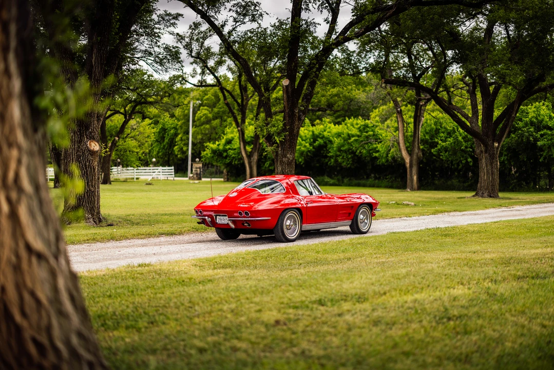 1963 Chevrolet Corvette C2 - Image 9 of 31