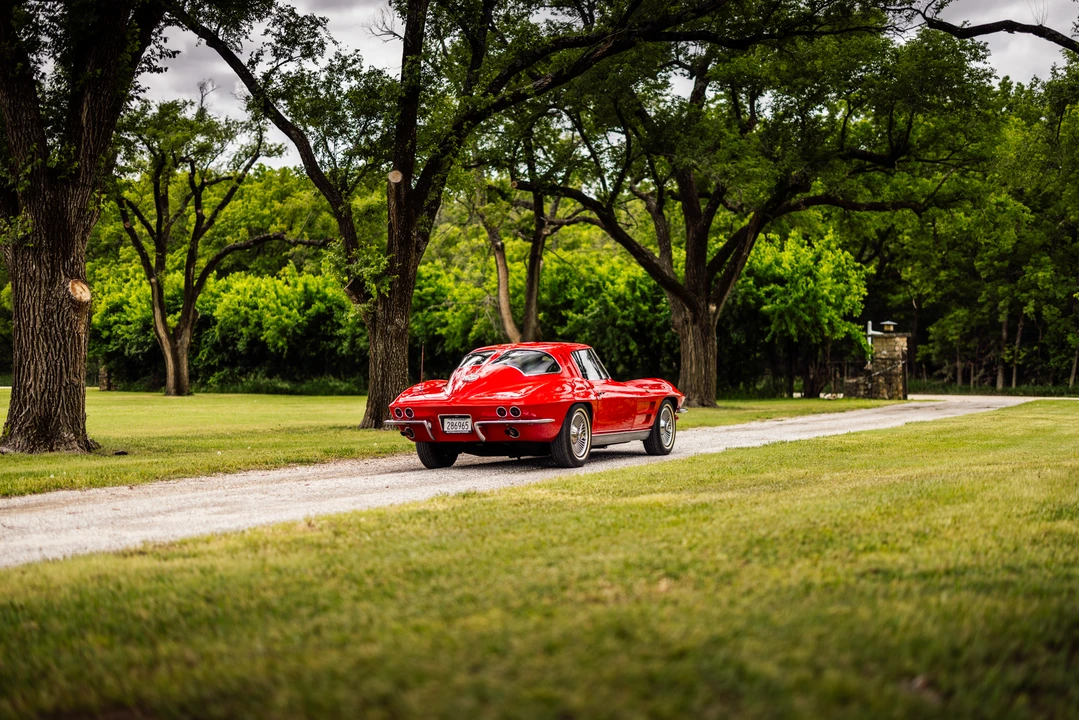 1963 Chevrolet Corvette C2 - Image 11 of 31
