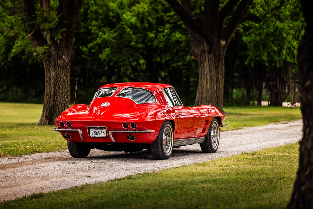 1963 Chevrolet Corvette C2 - Image 15 of 31