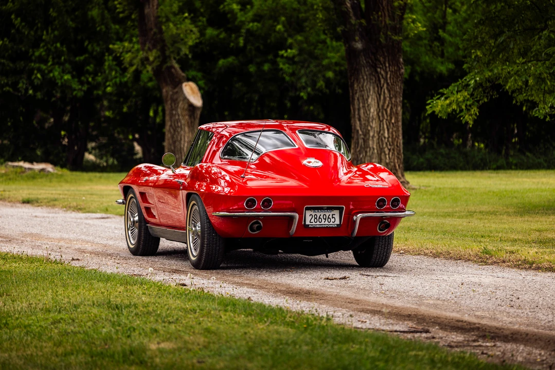 1963 Chevrolet Corvette C2 - Image 22 of 31