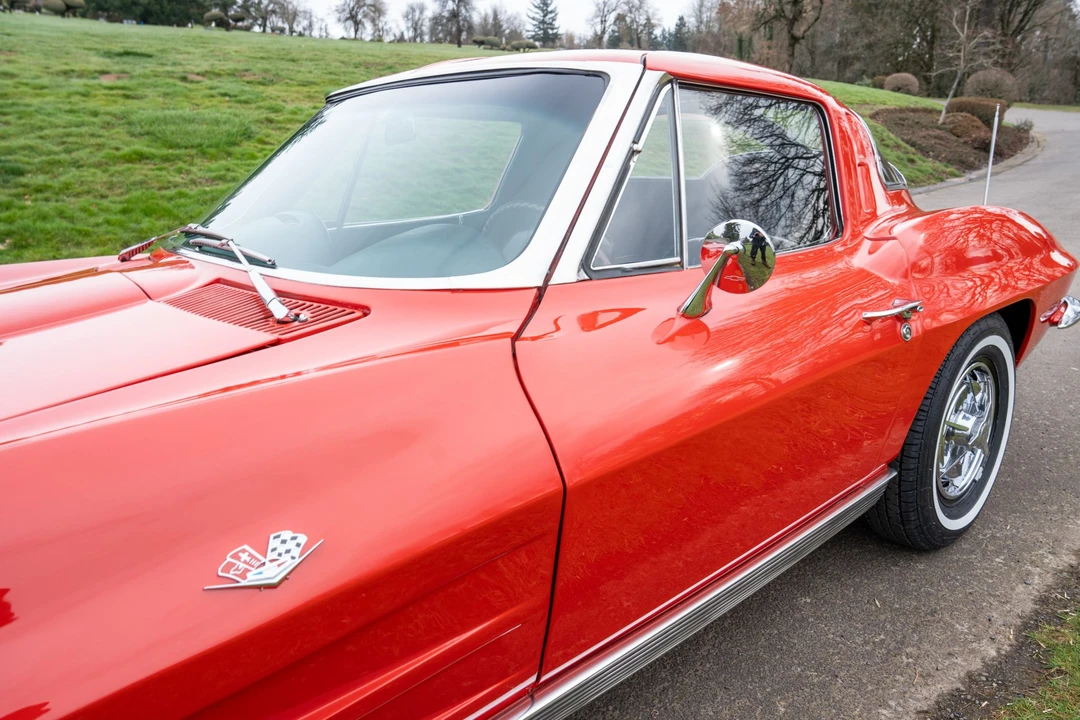 1963 Chevrolet Corvette C2 - Image 21 of 31