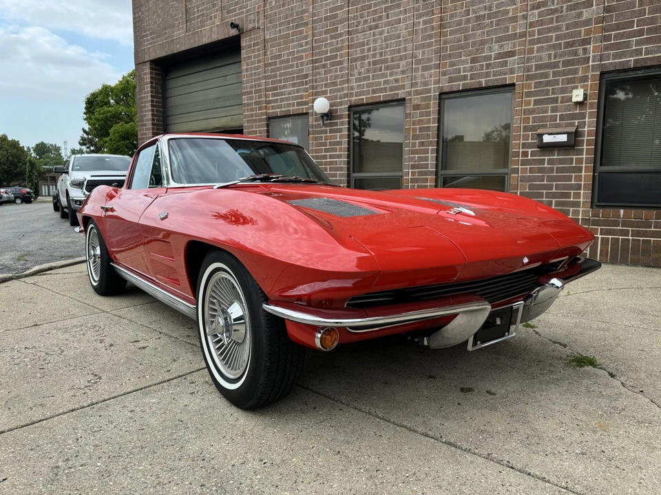 1963 Chevrolet Corvette C2 - Image 19 of 31