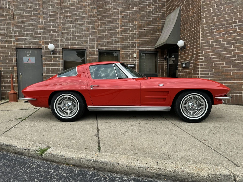 1963 Chevrolet Corvette C2 - Image 16 of 31