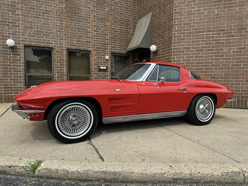 1963 Chevrolet Corvette C2 - Image 6 of 31